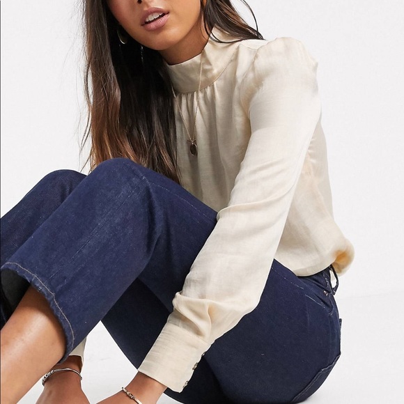 Y.A.S. Puff sleeve blouse NWOT - Picture 3 of 10